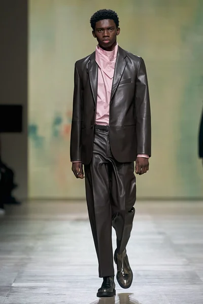 Look 39